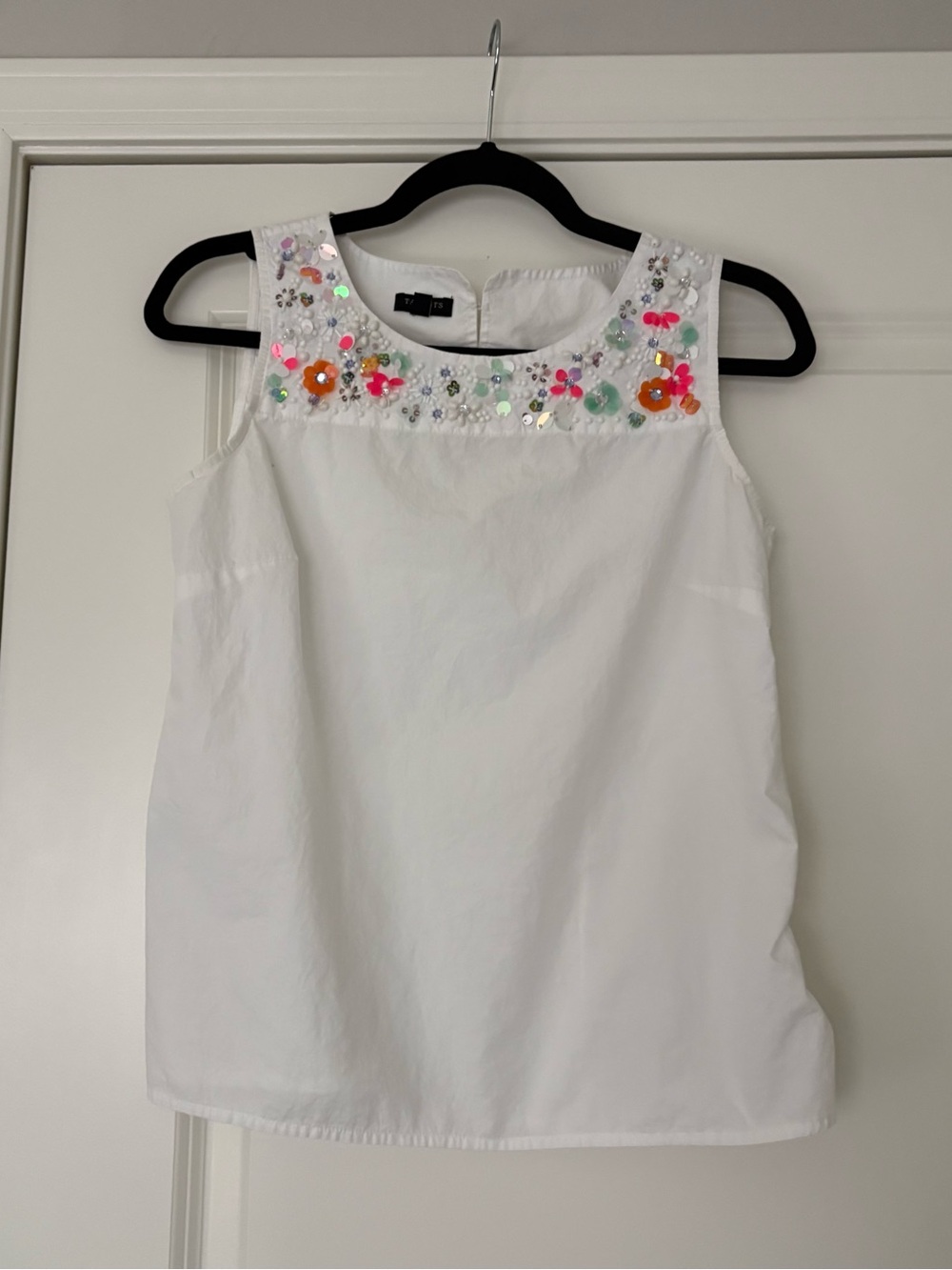 Talbots Women’s White Embellished Sleeveless Blouse